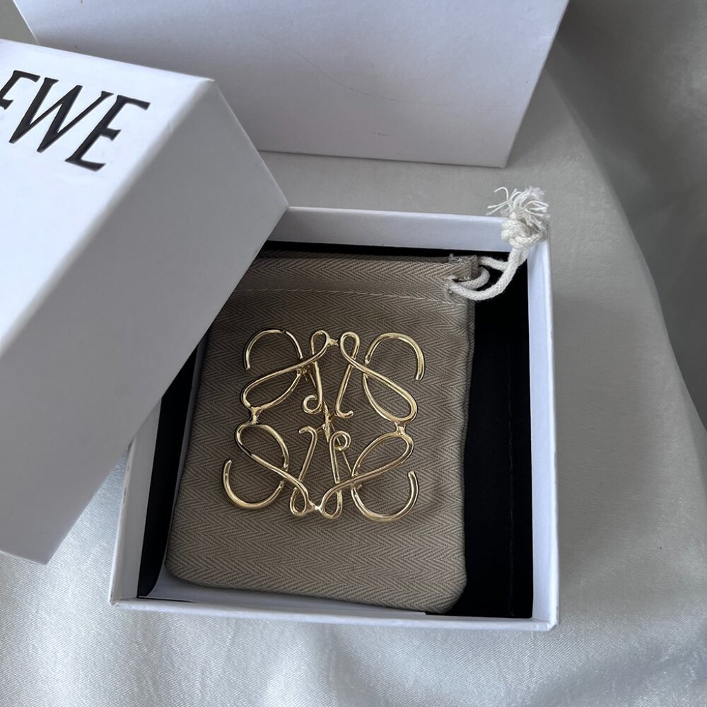 Loewe Logo Brooch Suit Pin Corsage Accessories